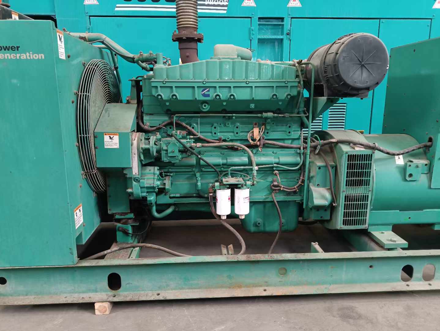 芙蓉过载会对 600kW 柴油发电机组造成哪些损害？